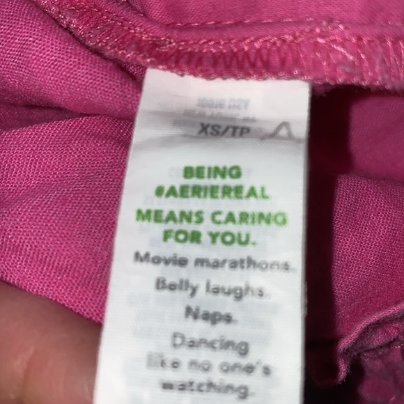 aerie Paperbag High Waisted Ruffle Hem Linen Blend Shorts in Bubble Gum Size XS - Picture 7 of 13